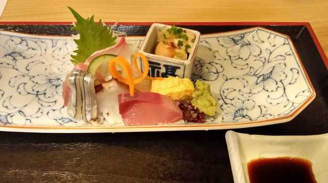 佳久 - 料理写真:お造り盛り合せ