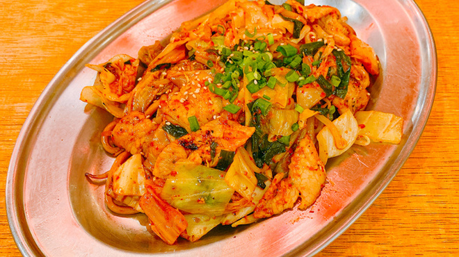 野毛焼きそばセンターまるき - メイン写真: