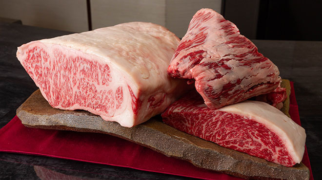 有馬焼肉 丞 - メイン写真:サーロイン　ハラミ　モモ（イチボ）