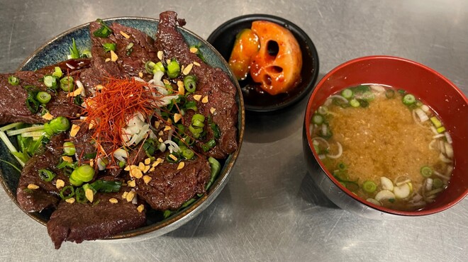 やきとん えん家 - メイン写真: