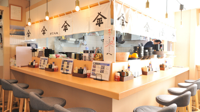 島の味処 平戸こんね - メイン写真:カウンター1