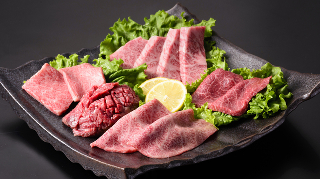 焼肉 宮中 - メイン写真: