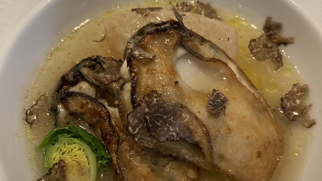 MATSU - 料理写真:牡蠣と大根のスープ。トリュフのいい香り。牡蠣は濃厚で大根と合うし芽キャベツと銀杏のほんのり苦味があるのもよかった。