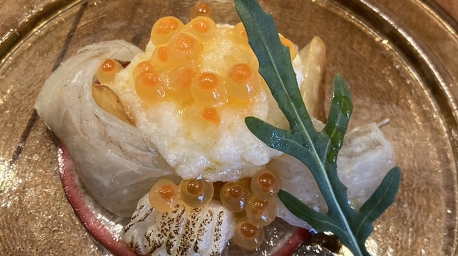 MATSU - 料理写真:ヒラメとカブ　葉っぱはルッコラ　一品目からやられたー美味しいー