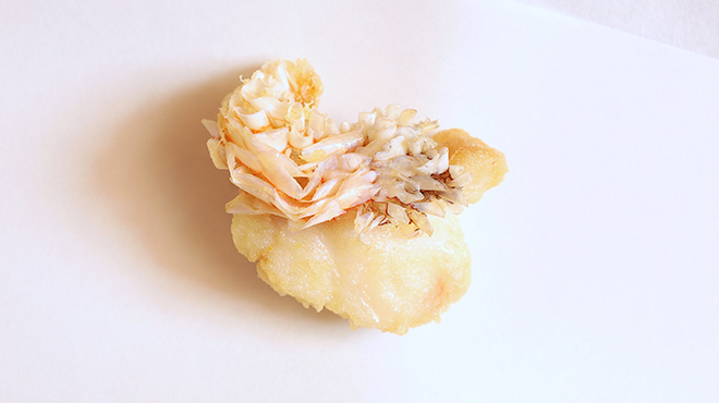 北新地 天ぷら 拾幸 - メイン写真:甘鯛の松笠揚げ