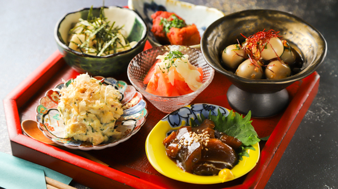 呑と - メイン写真:前菜6種盛り