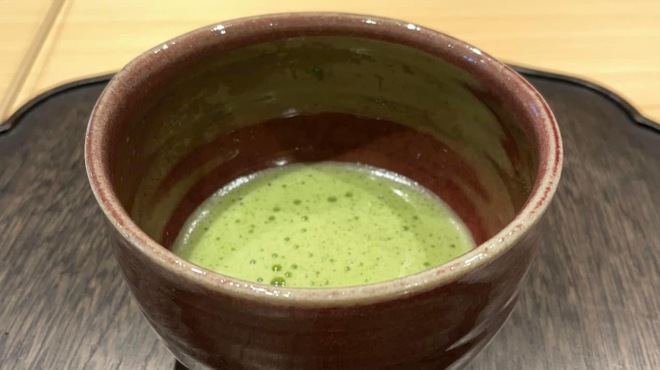 鮨かしわ - ドリンク写真:天明鋳物で入れた抹茶