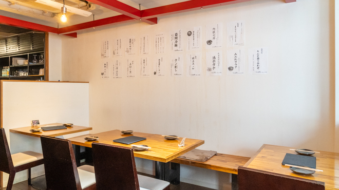 焼肉居酒屋みのわ - メイン写真:5席（4人掛け3席、2名掛け2席）最大24席＋α