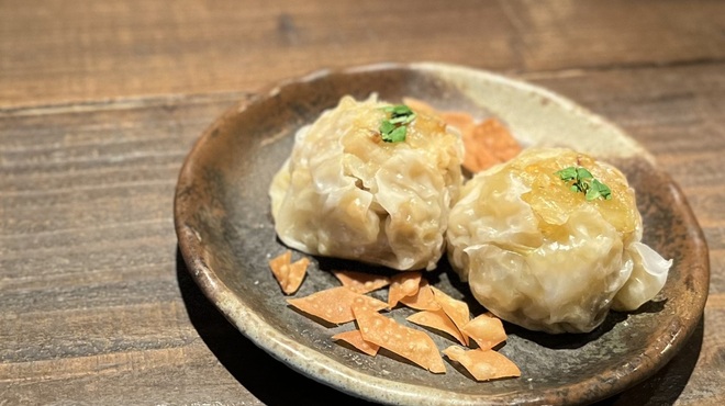 餃子とワイン 果皮と餡 - メイン写真:
