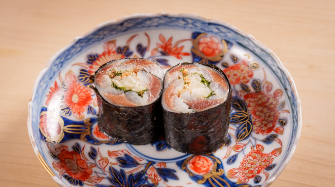 鮨 かず矢 - メイン写真:イワシ海苔巻