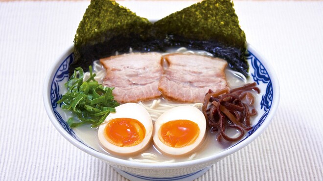 博多らーめん由丸 - メイン写真: