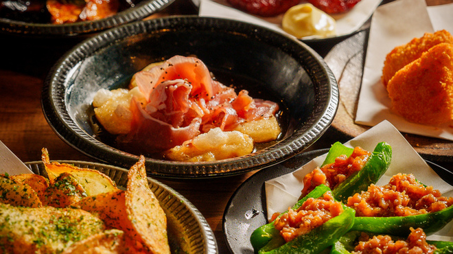 お通しおでん食べ放題 1口手羽先 手羽ヤロウ - メイン写真: