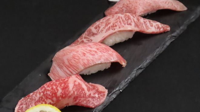 天神肉酒場 よいしょ！ - メイン写真: