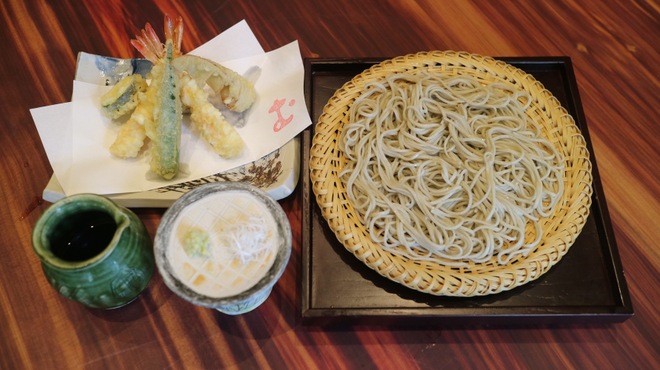 赤坂けやき通りむらた - メイン写真:
