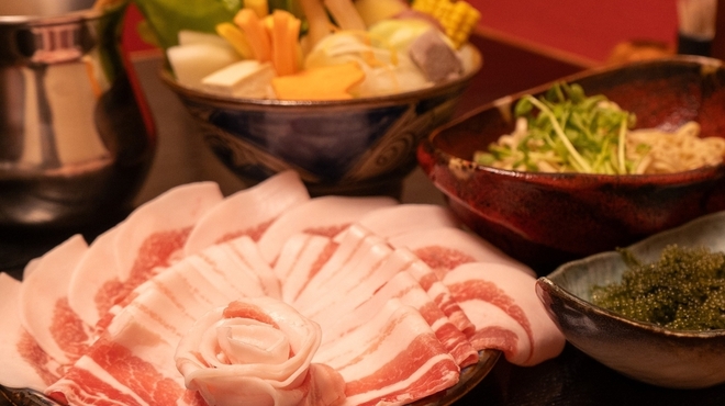 純血統うるまアグーしゃぶしゃぶ金とん - メイン写真: