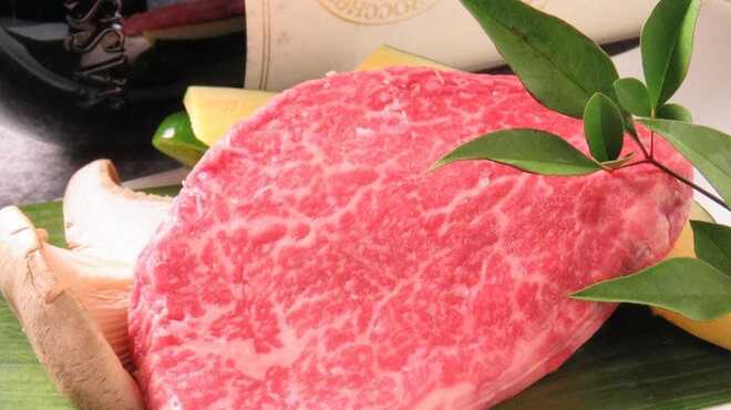 炭火焼肉 一徳 離宮 - メイン写真: