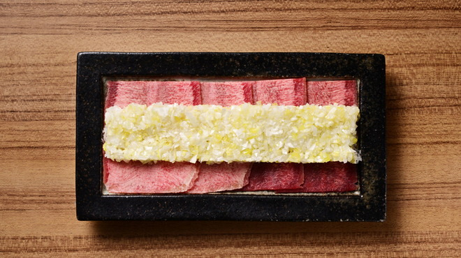 炭火焼肉寅二郎 - メイン写真: