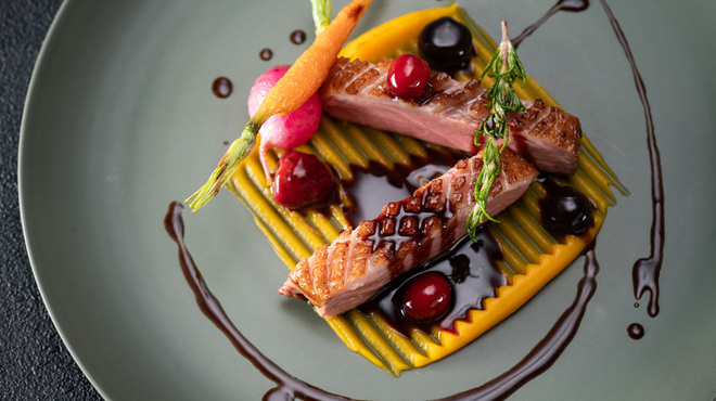 MIDO RESTAURANT PIC NIKA - メイン写真: