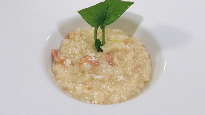 イタリア料亭 伊和桜 - 料理写真:ベーコンと長ネギとゴボウのピューレのパルメジャーノレッジャーノクリームリゾット