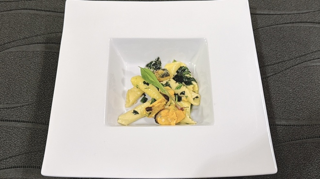 イタリア料亭 伊和桜 - 料理写真:ムール貝とホーレン草の自家製パスタのガルガネッリ