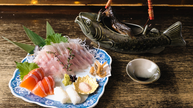 小川の魚 - メイン写真: