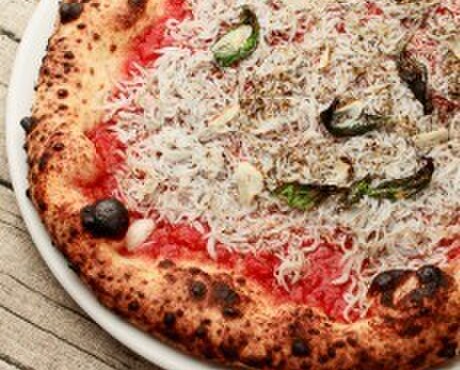 ピッツェリア テルツォ オケイ - メイン写真: