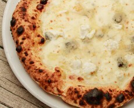 ピッツェリア テルツォ オケイ - メイン写真: