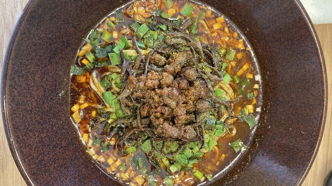 麺と肴 担々麺 ぺん坊 - メイン写真: