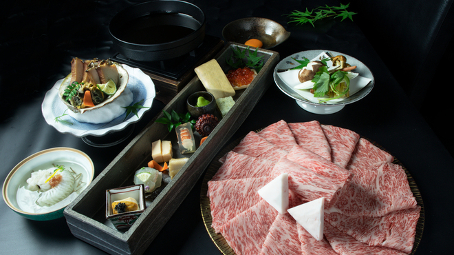 八重洲 和牛 すき焼き しゃぶしゃぶ 美月 - メイン写真: