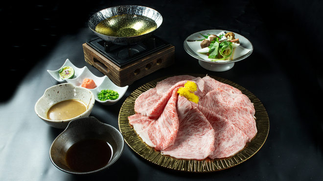 八重洲 和牛 すき焼き しゃぶしゃぶ 美月 - メイン写真: