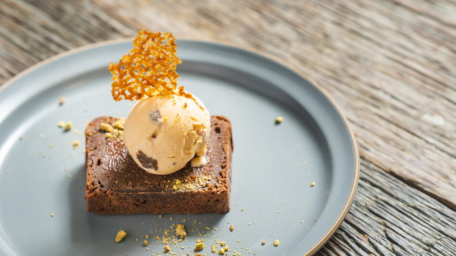 ル グルトン - メイン写真: