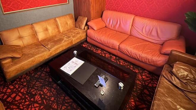 CAFE & BAR LOUNGE ARK - メイン写真: