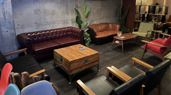 CAFE & BAR LOUNGE ARK - メイン写真: