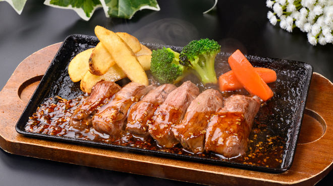 ステーキの石かわ - メイン写真: