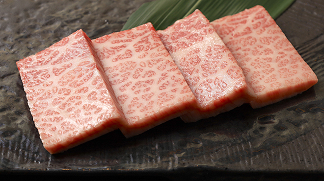 炭火焼肉おやけ - メイン写真: