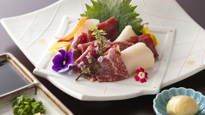 鉄板焼　神戸グリル  - 料理写真:熊本県産馬刺し3種盛り