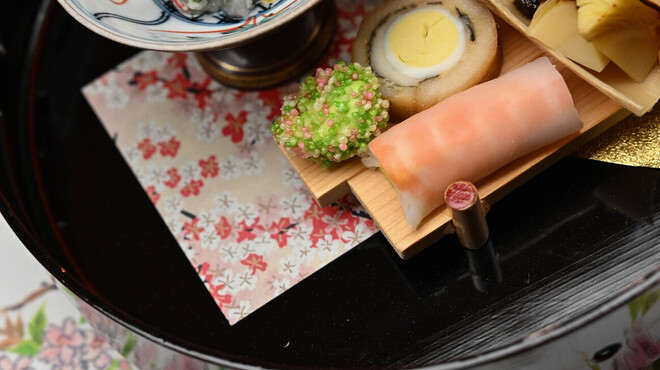 羽衣 - 料理写真:"八寸（はつすん）"風（ふう）の【冷盤（さきづけ）】