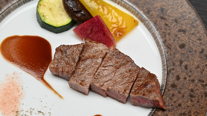 羽衣 - 料理写真:【烤牛肉（うしにくのあぶりやき）】