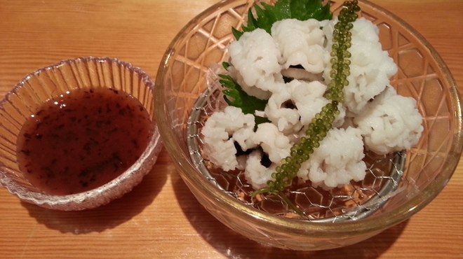 Sushidokoro Nishiki - 料理写真:夏はよく肥えた鱧落としを特製梅肉タレでどうぞ
