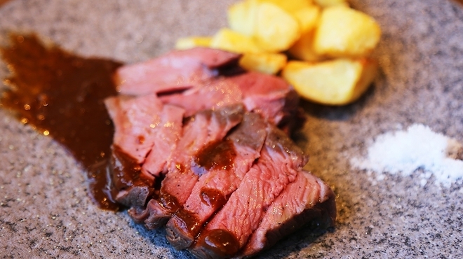 神宮前食堂 サンハウス - メイン写真: