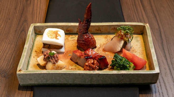 中国菜 KHAOS - 料理写真:KHAOS定番の前菜の盛り合わせ