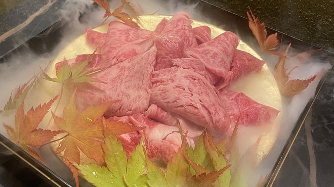 近江牛 すき焼き しゃぶしゃぶ 都 - メイン写真: