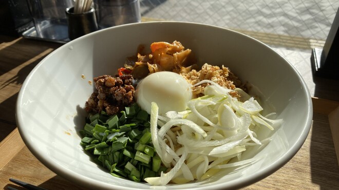 麺と肴 担々麺 ぺん坊 - メイン写真: