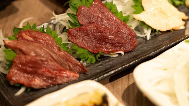 和牛もつ鍋 九州料理 椿 - メイン写真: