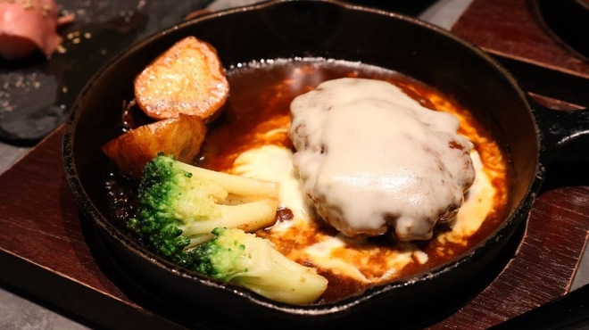 炭火焼き 牛タン酒場 いけたん - メイン写真: