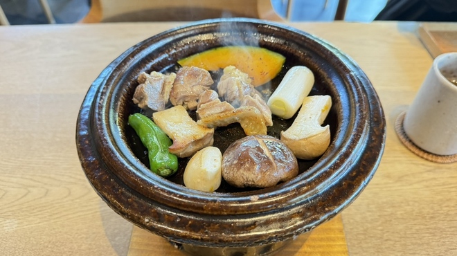 夢窓庵 - 料理写真:大和肉鳥の焙烙焼き