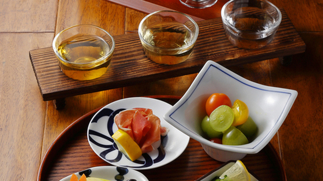 アテニヨル - メイン写真: