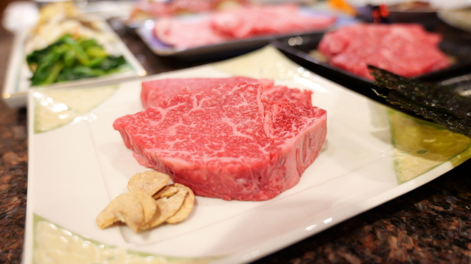 肉の森田屋 - メイン写真: