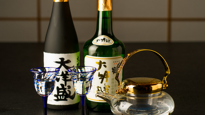 料亭 能登新 - ドリンク写真:地酒、〆張鶴・大洋盛を中心にご用意