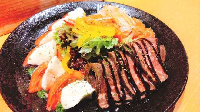 トラヴェルサ - メイン写真: